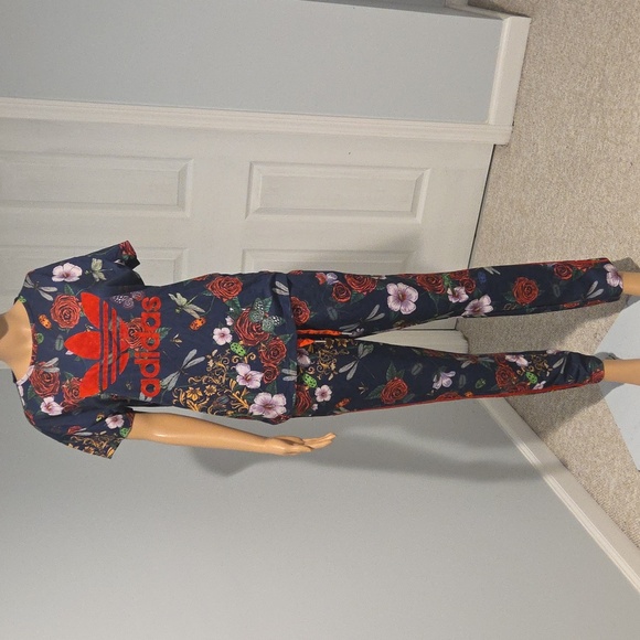 Adidas Rita Ora Set  Tee Vibrant Floral Design And Pants - Picture 6 of 15